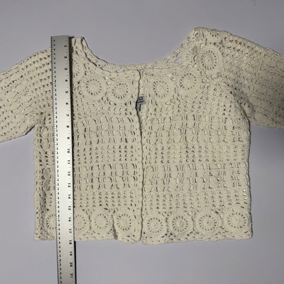 ATTITUDES by Renee Cream Crochet Knit Cropped Sweater Cardigan Bolero Jacket S - Picture 10 of 11